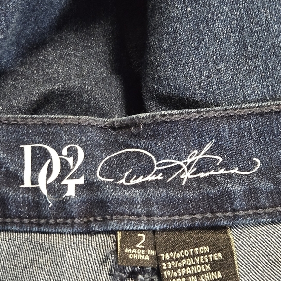 DG2 By Diane Gilman Y2K Women's Dark Wash Crop Ruffle Hem Denim Jeans Size 2 - Picture 7 of 9